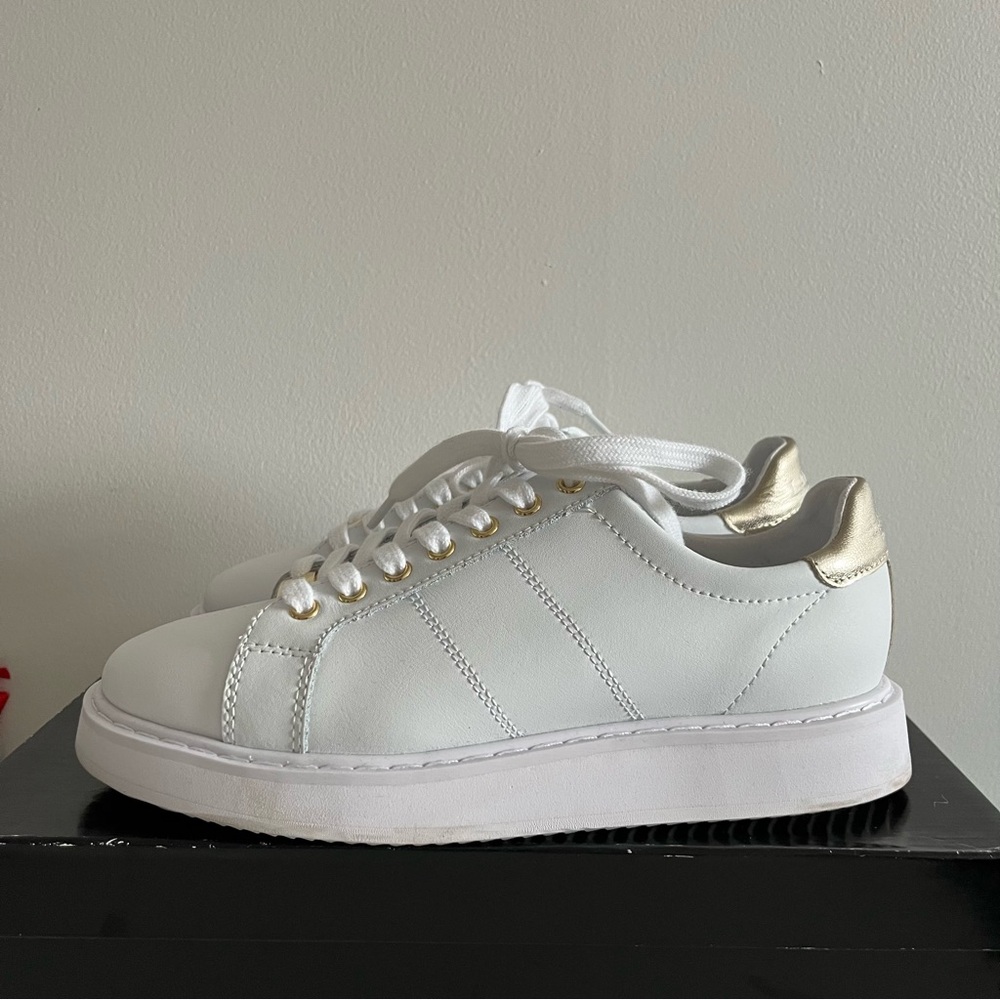 Lauren Ralph Lauren White and Gold Sneakers - Picture 5 of 7